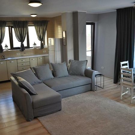 Sleep & Fly Apartment Отопени Экстерьер фото