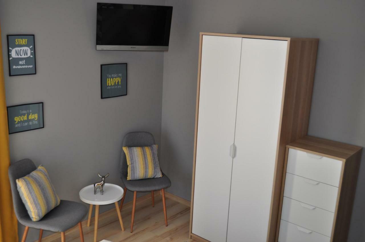 Sleep & Fly Apartment Отопени Экстерьер фото