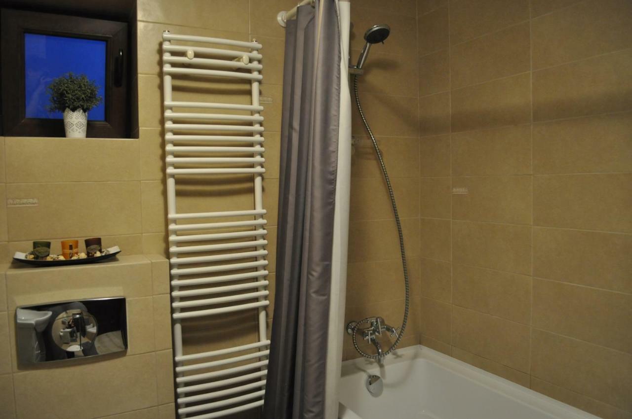 Sleep & Fly Apartment Отопени Экстерьер фото