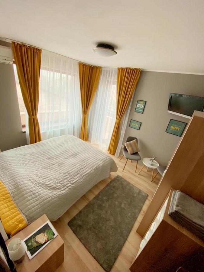 Sleep & Fly Apartment Отопени Экстерьер фото